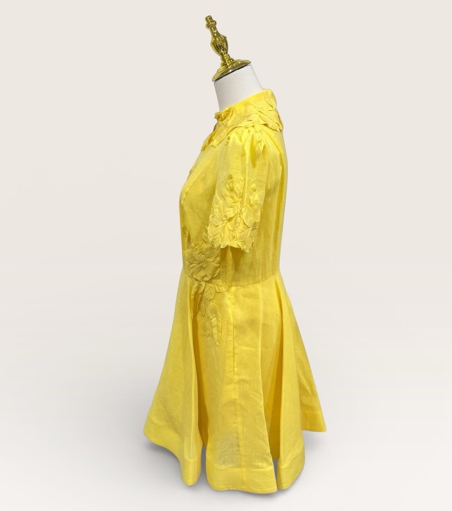 Antonio Melani SZ 10 Iris Linen Floral Appliqué Mockneck Dress Sunshine Yellow