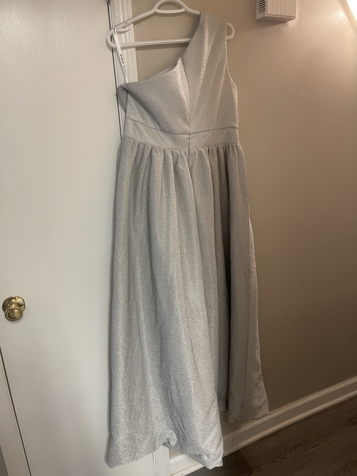 VNAIX Silver Glitter Satin V-Neck Sleeveless Long Gown Formal Dress 16