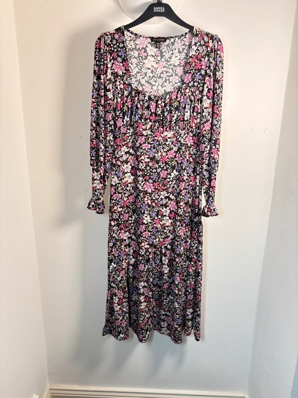 QED floral midi sweetheart neckline ditsy stretchy casual / summer dress size 10