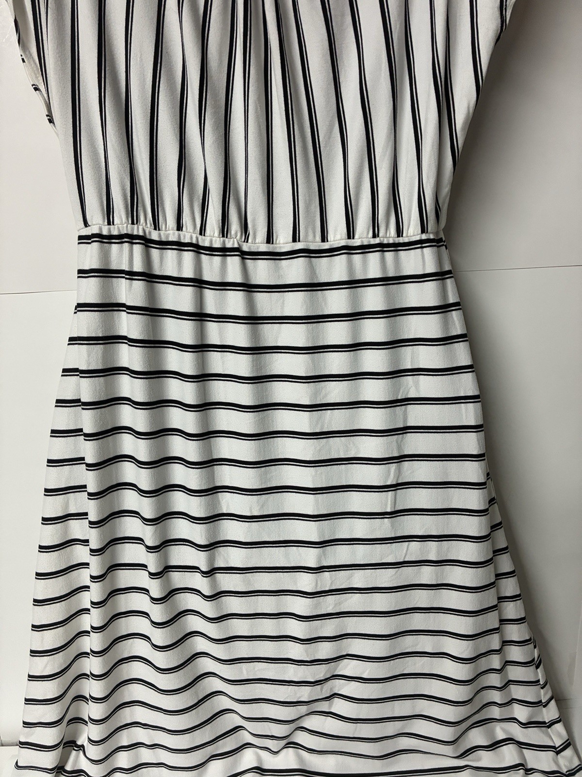 Velvet Torch Black & White Soft Striped V-Neck Empire Waist Maxi Dress Size L