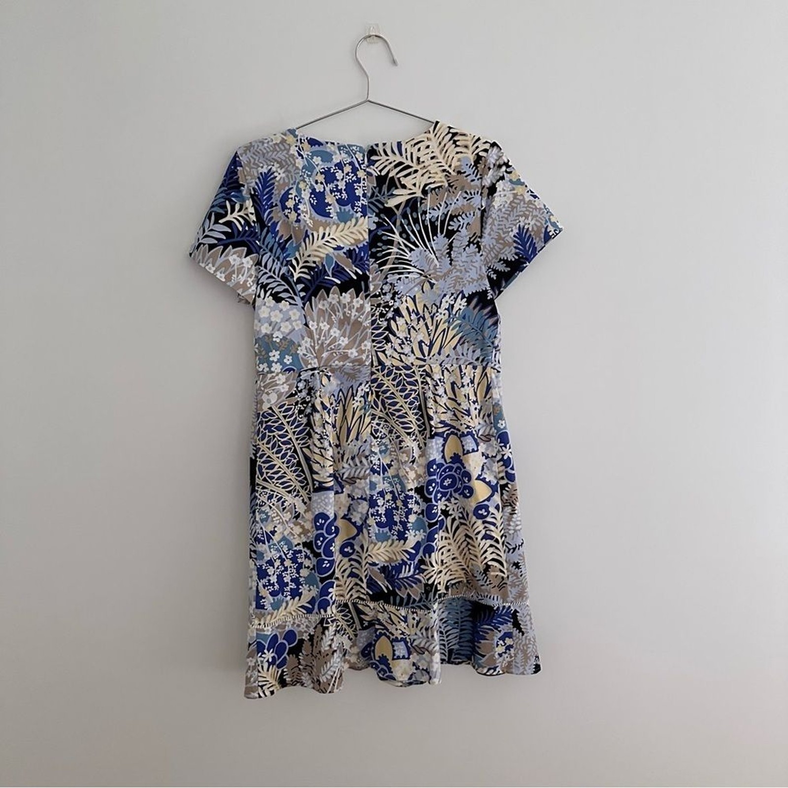 Talbots Botanical Floral Blue Multi Flounce Hem Short Sleeve Sateen Sheath 10P