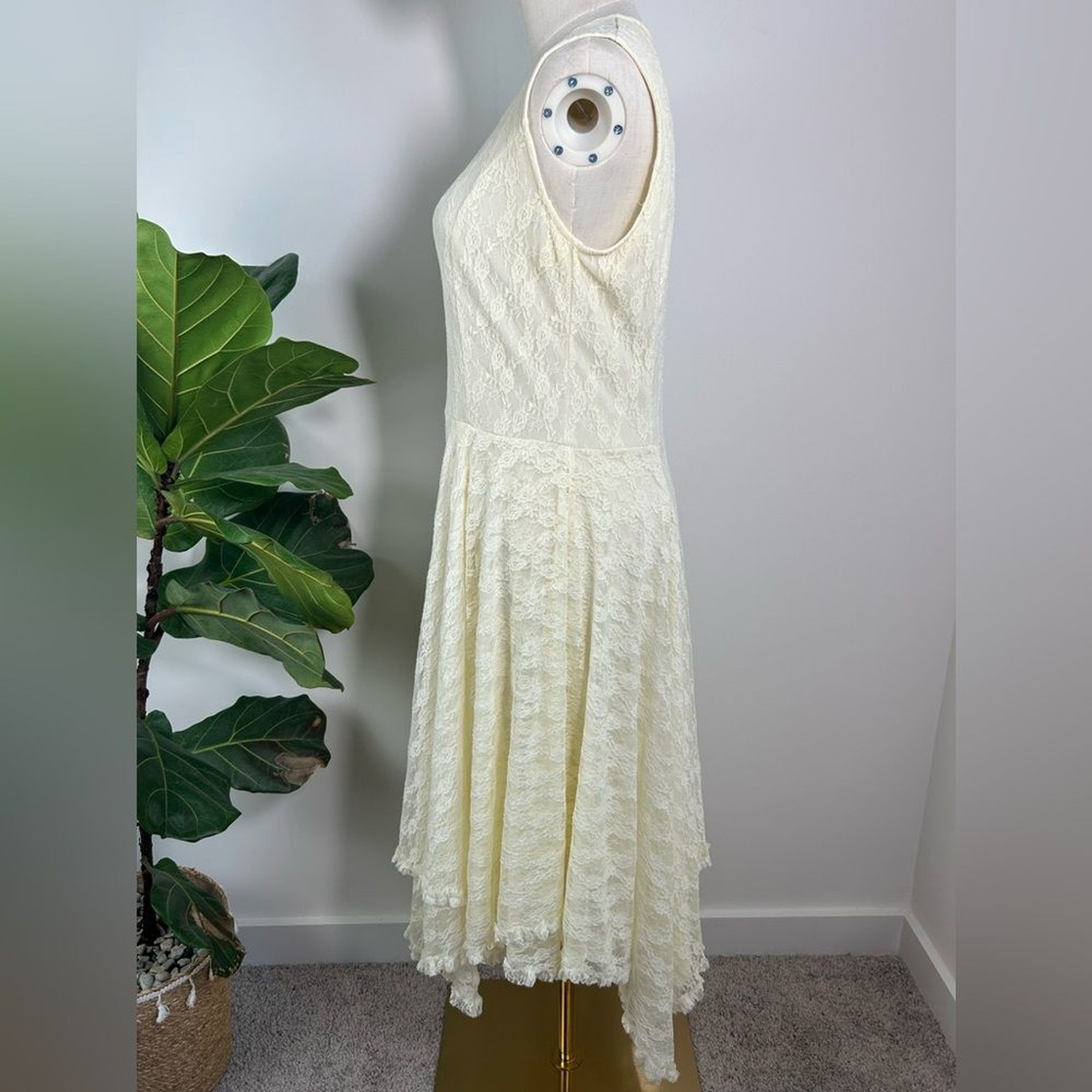 BACK IN THE SADDLE Lace Midi Dress