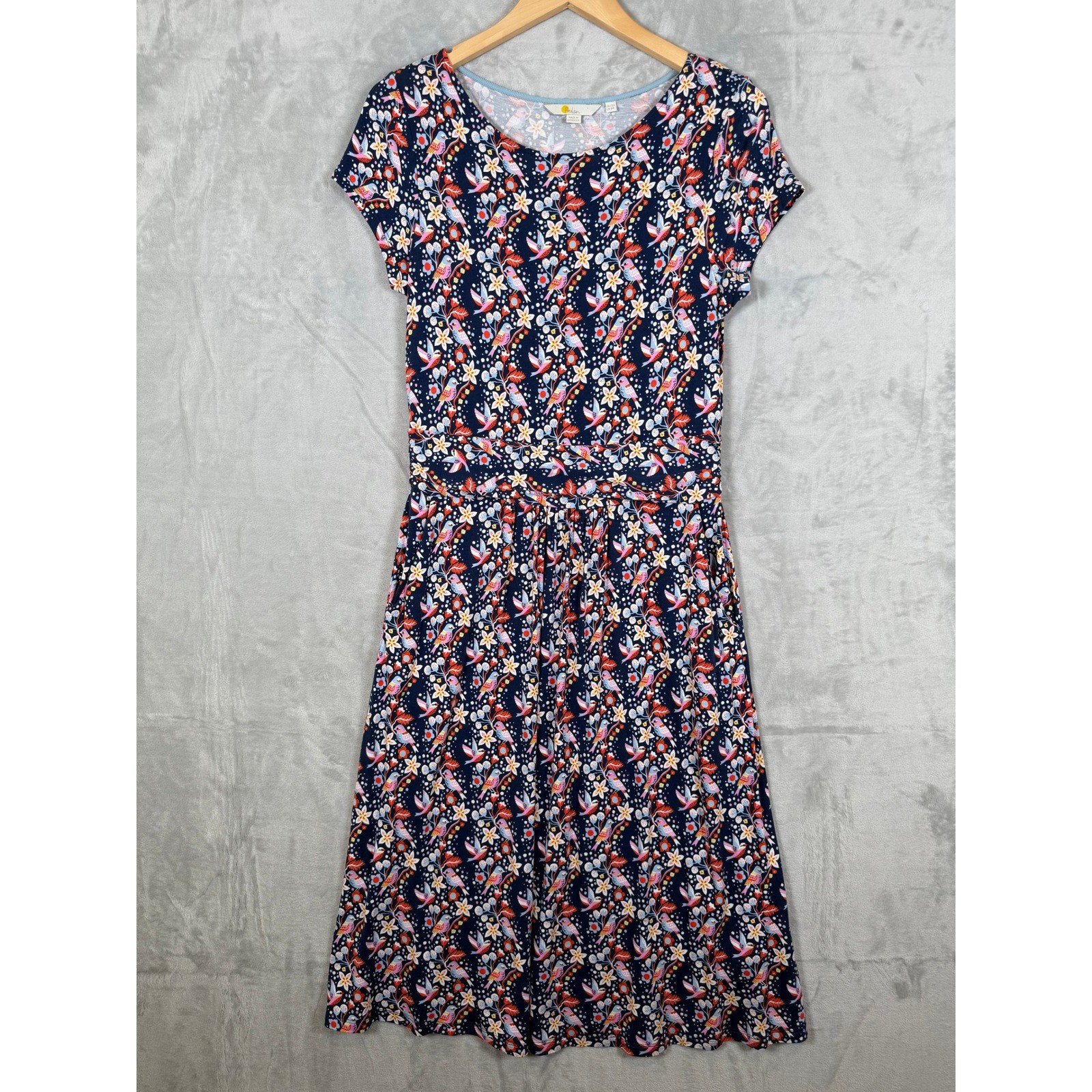 Boden Bird Print Jersey Amelie Dress Size 8R Navy Blue Short Sleeve Knee Length