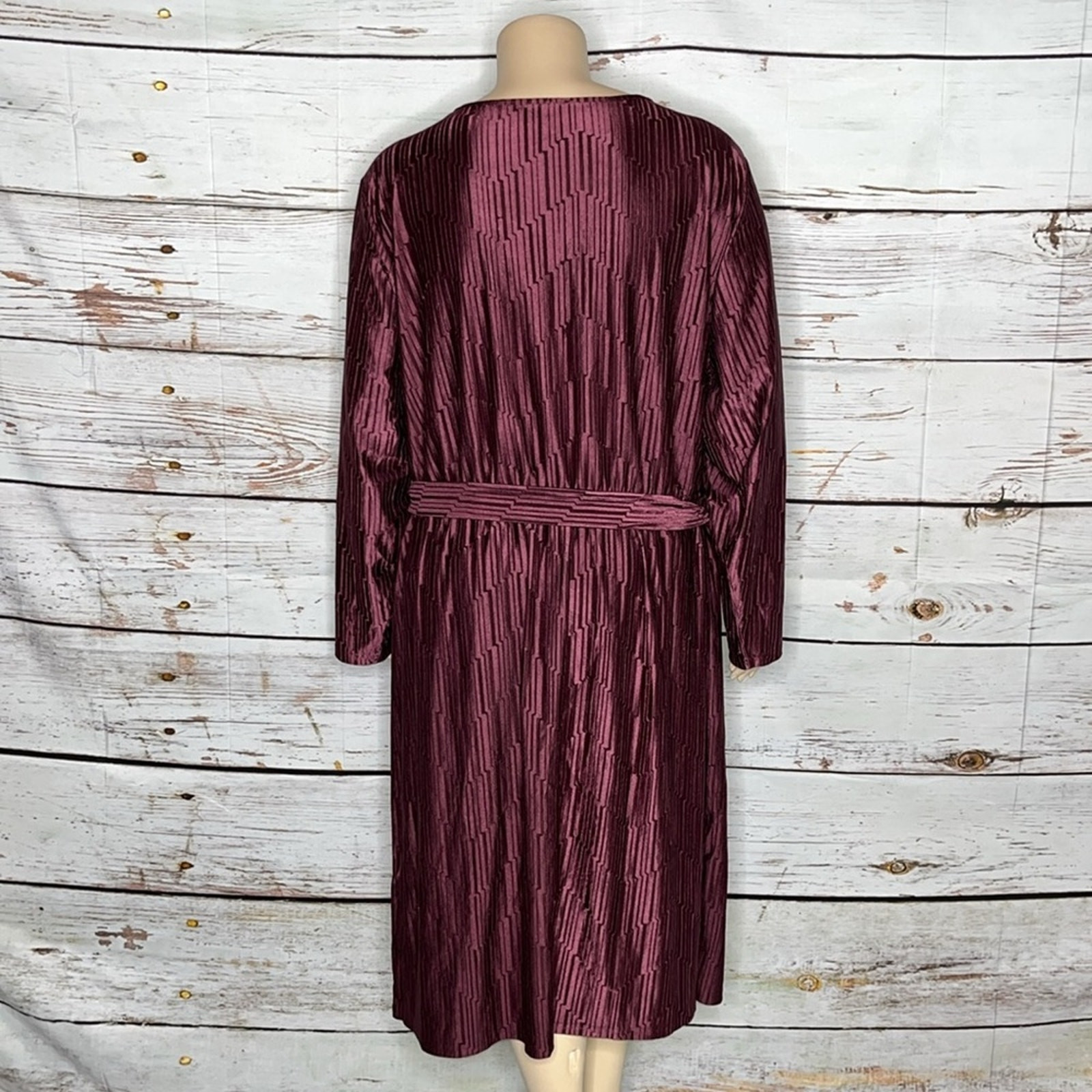 Bloomchic NWT 30 Burgundy Purple Velvet Surplice V-Neck Midi Dress w/ Tie Belt