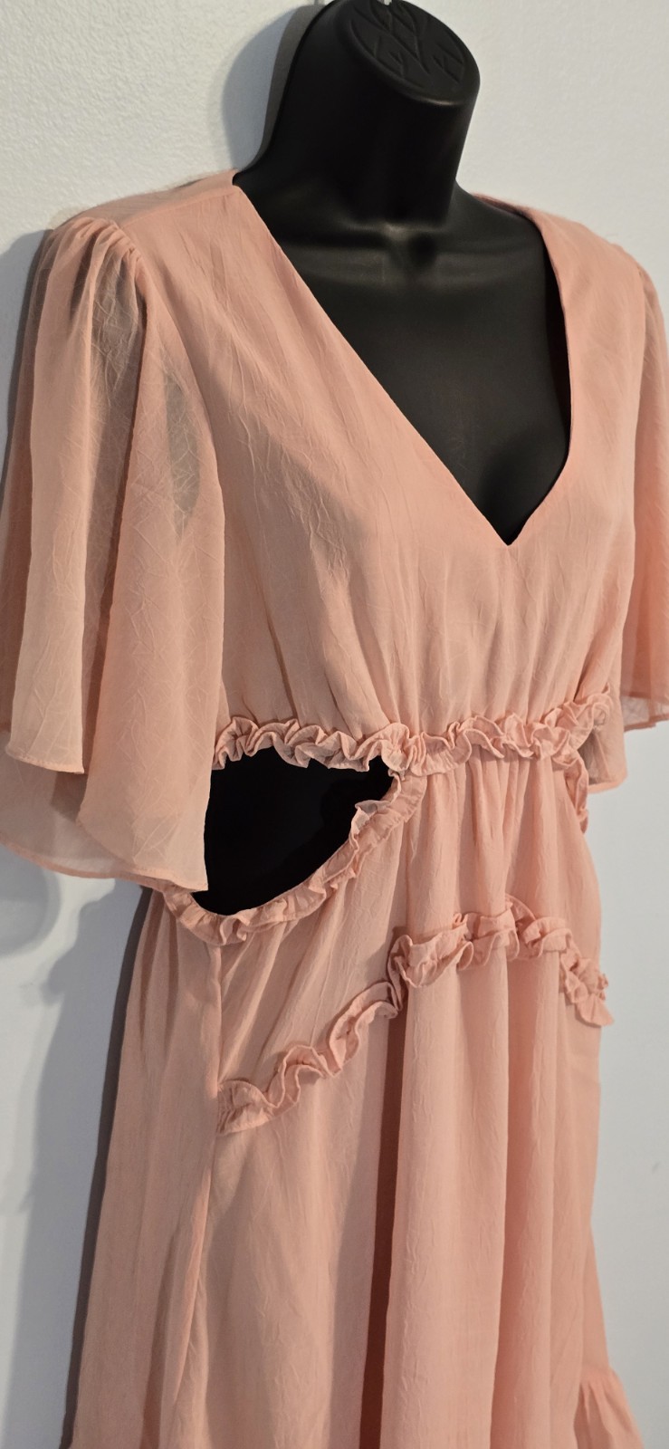 She + Sky Women’s Peach Cut Out Ruffle Trim Dress Size Medium Flouncy Festival