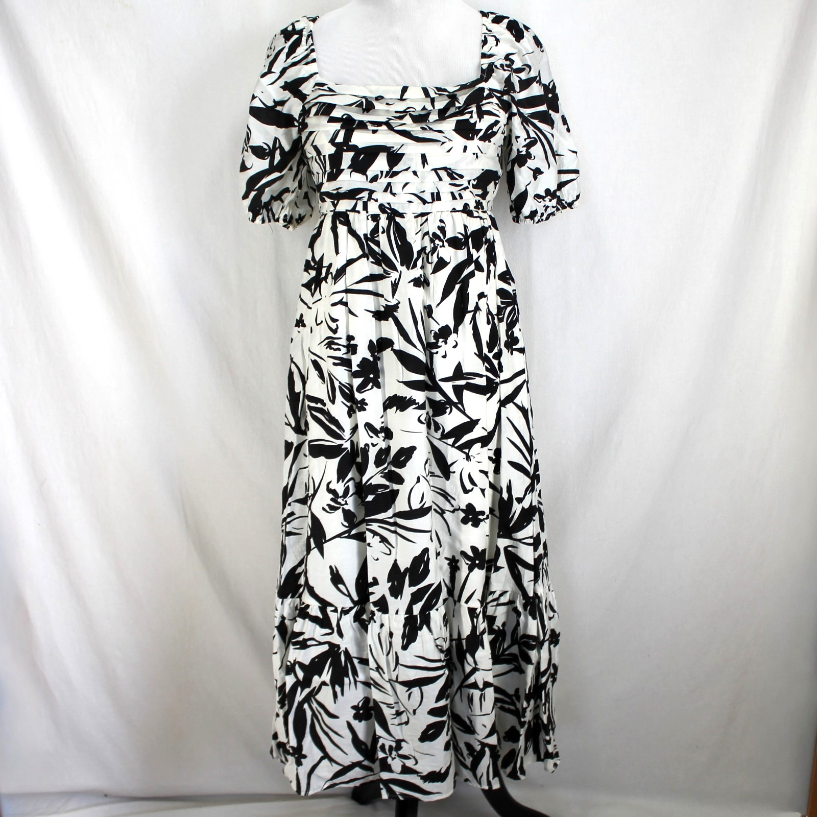 By the River Midi Dress Womens Sz M Black White Floral Square Neck Short Sleeve