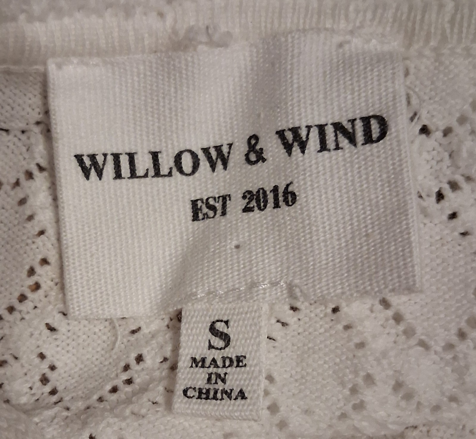 Willow & Wind White Solid Lace Sheath Dress Ruffle Puff Long Sleeve Lined S