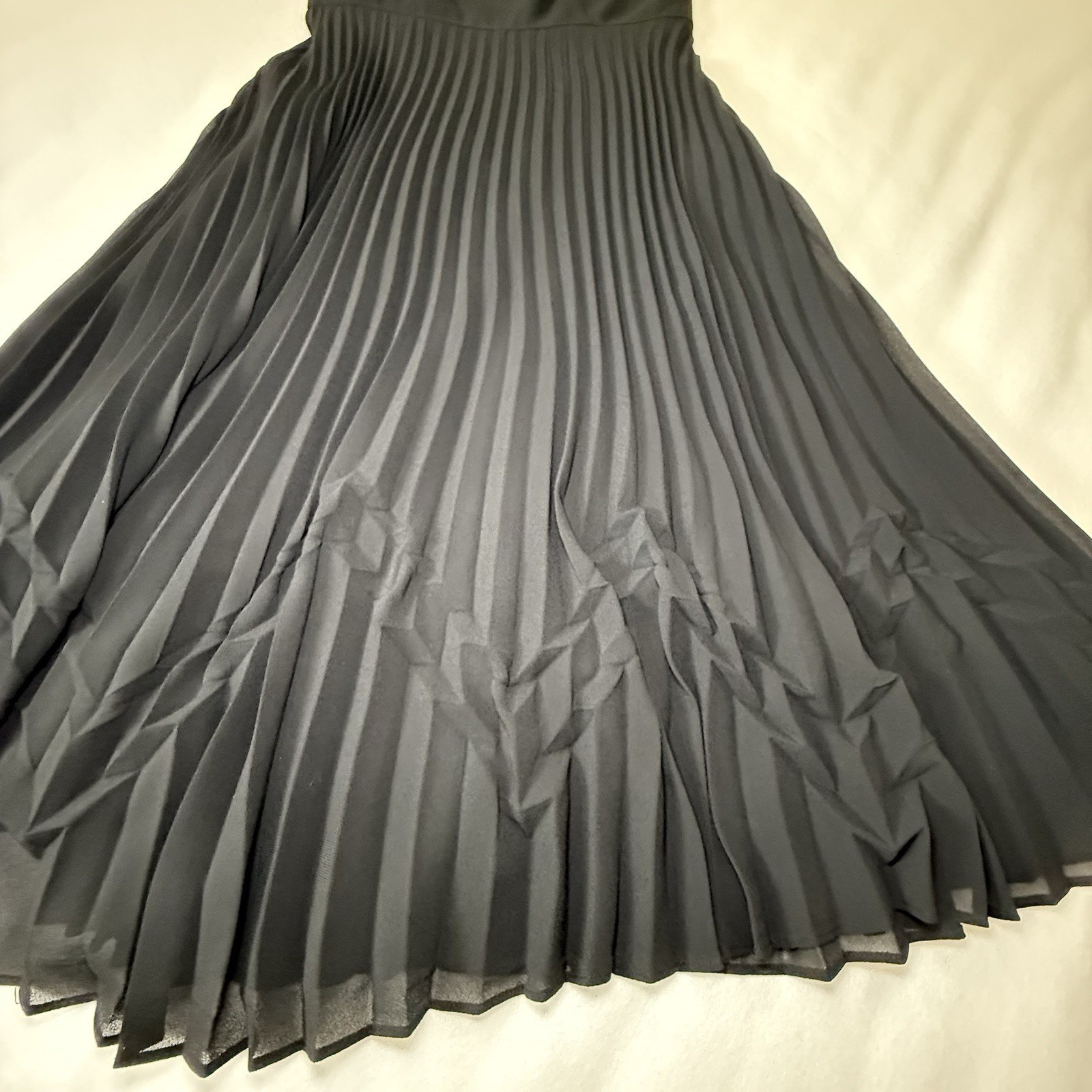 VTG 80’s-90’s O.Suzanne Black Accordion Pleated LBD Formal Size 4 Whimsigoth
