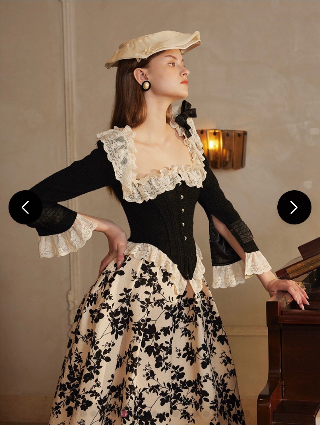 Lacemade Swan Castle Corset & Skirt set S/M NWOT