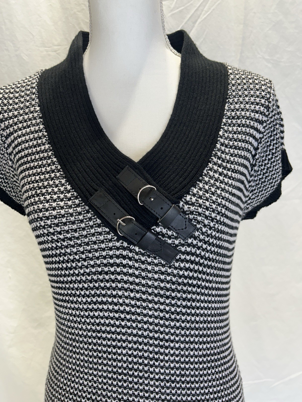 Bella Swan type Y2K Sweater Dress Sz L Black & White 1 Pull noted In Pic