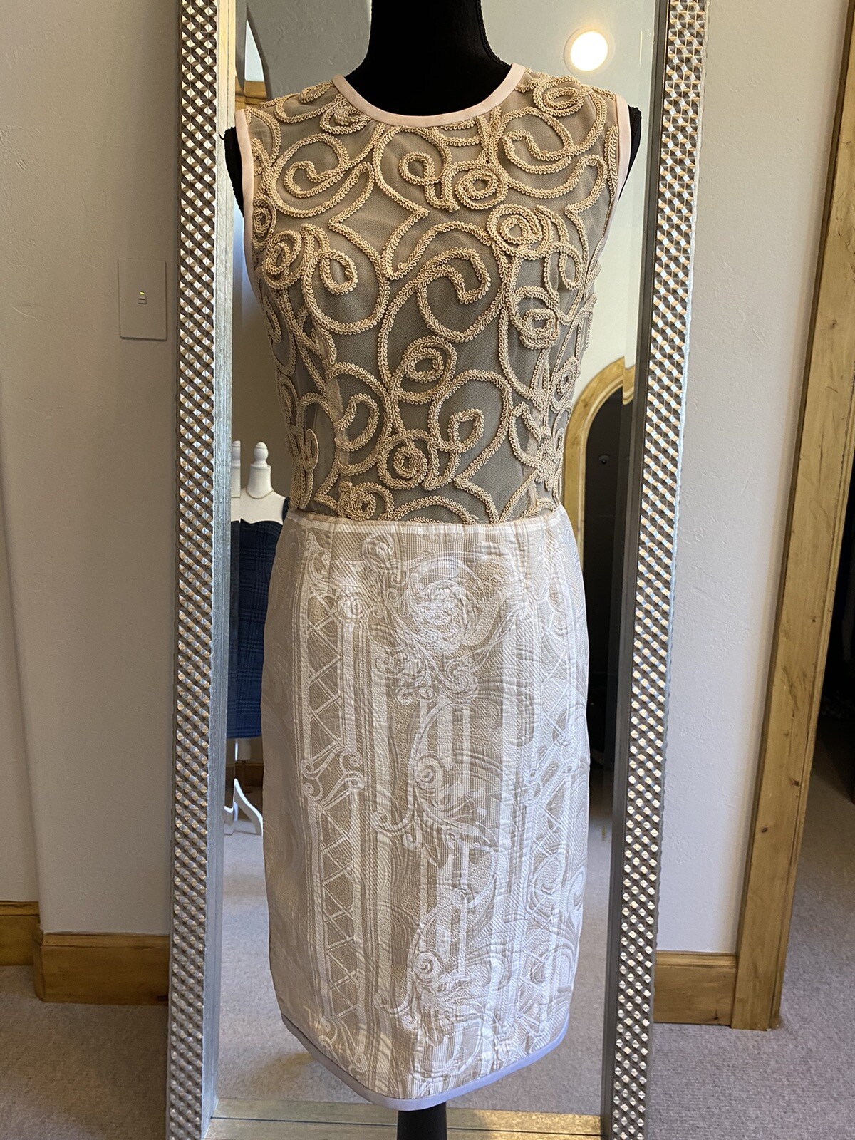 aquilano rimondi Lace Nude Colored Knee Length Pencil Dress IT 42, US 6 $1,765