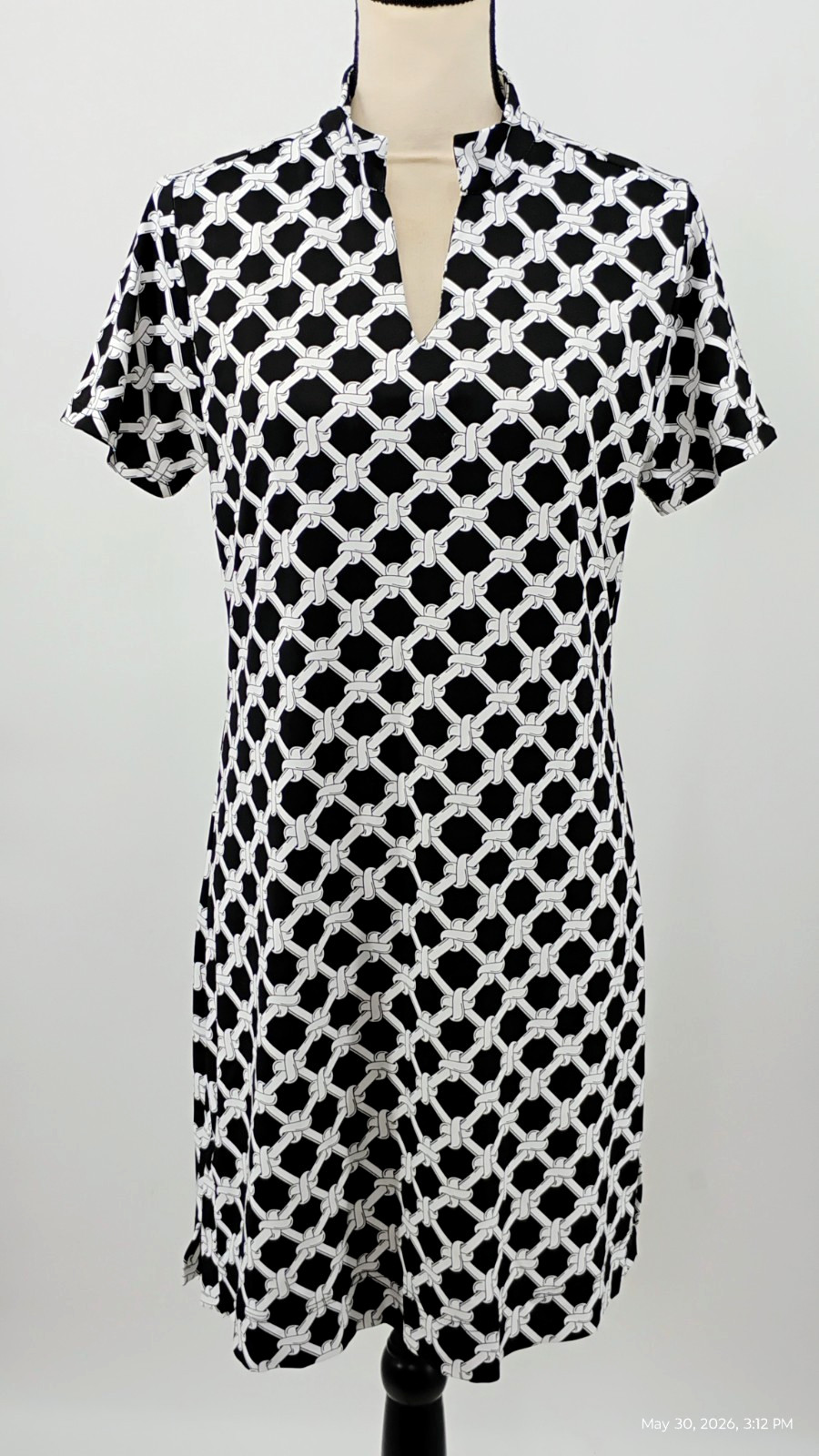 Lulu B Twisted Knots Collared V-Neck Dress Black White UPF 50+ Short Sleeve M