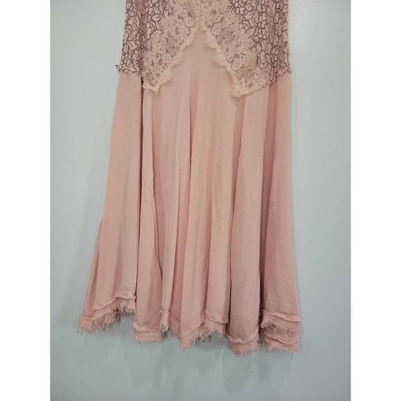 En Creme Blush Pink Lace Keyhole Mock Neck Boho Mini Dress Small ED14262WFL