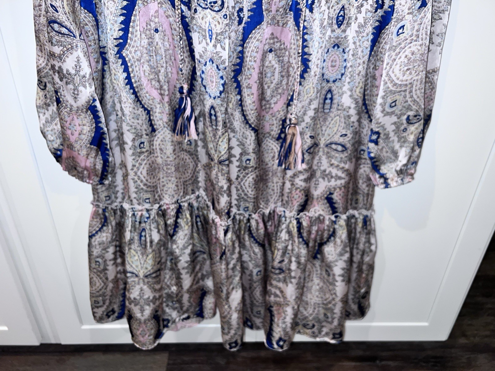 Lola Australia Silk Tiered Medallion Print Dress Size XS, Pink, Blue Long Sleeve