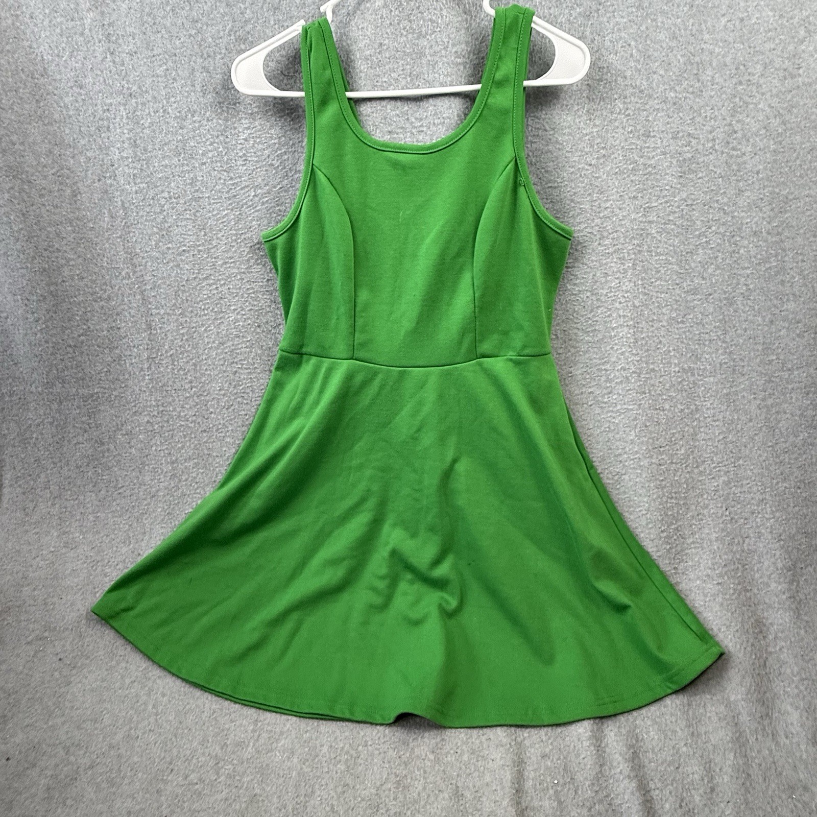 Dots Dress Woman’s Medium Green Flare