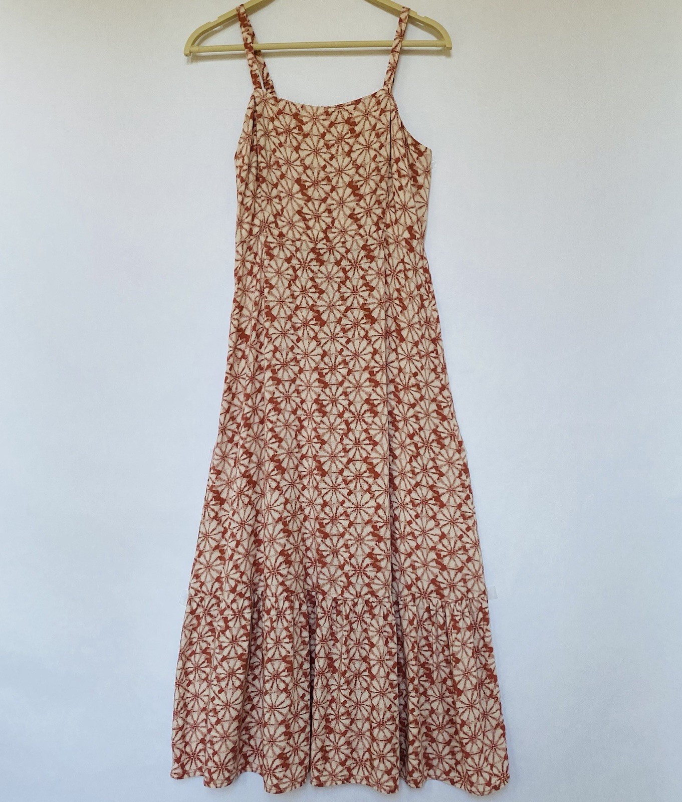 Gap Floral Maxi Dress Smocked Back Tiered Adjustable Straps Coral Size 2