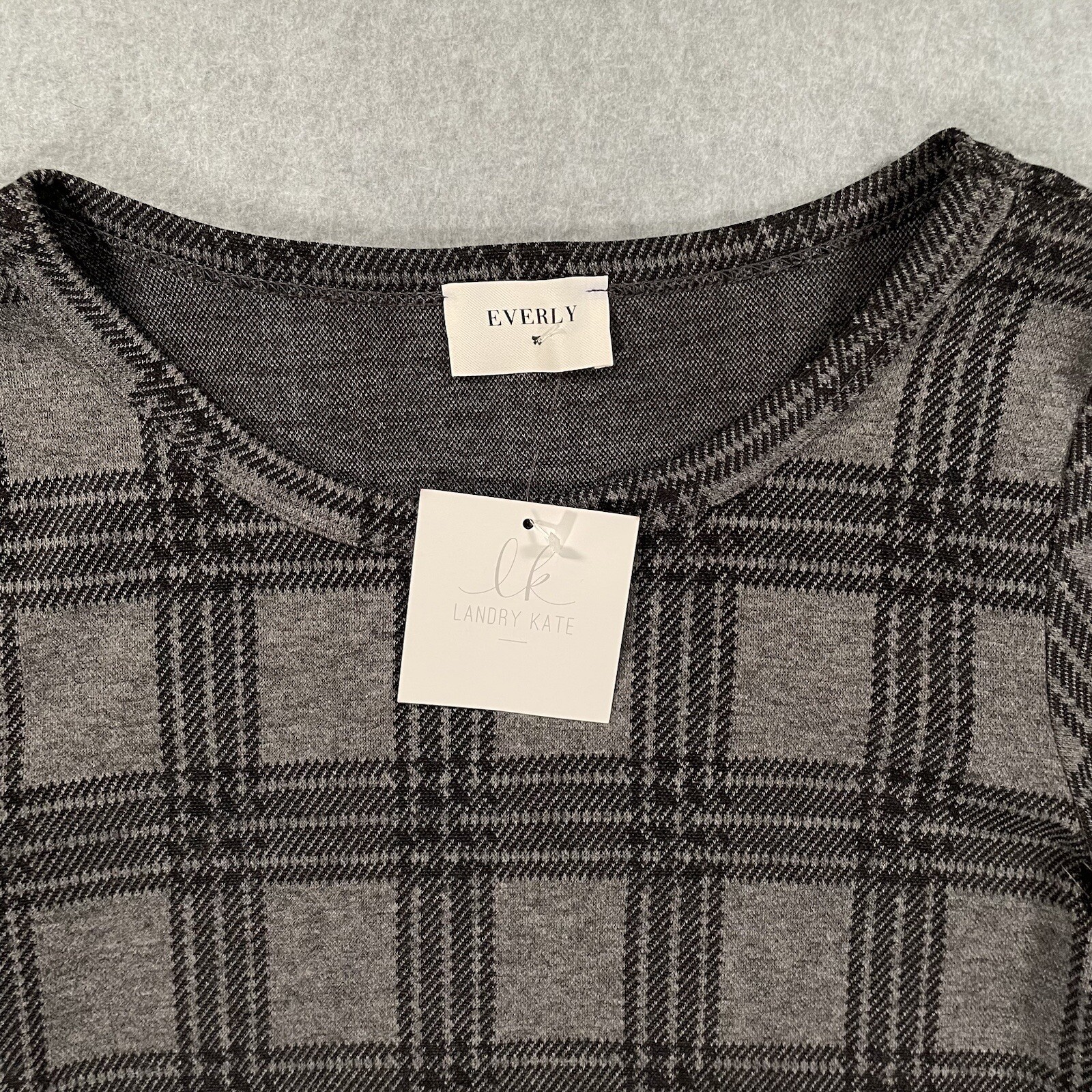 NWT Everly Adele Shift Dress Grey Plaid Ruffle Sleeve Size Small USA Made DR8246