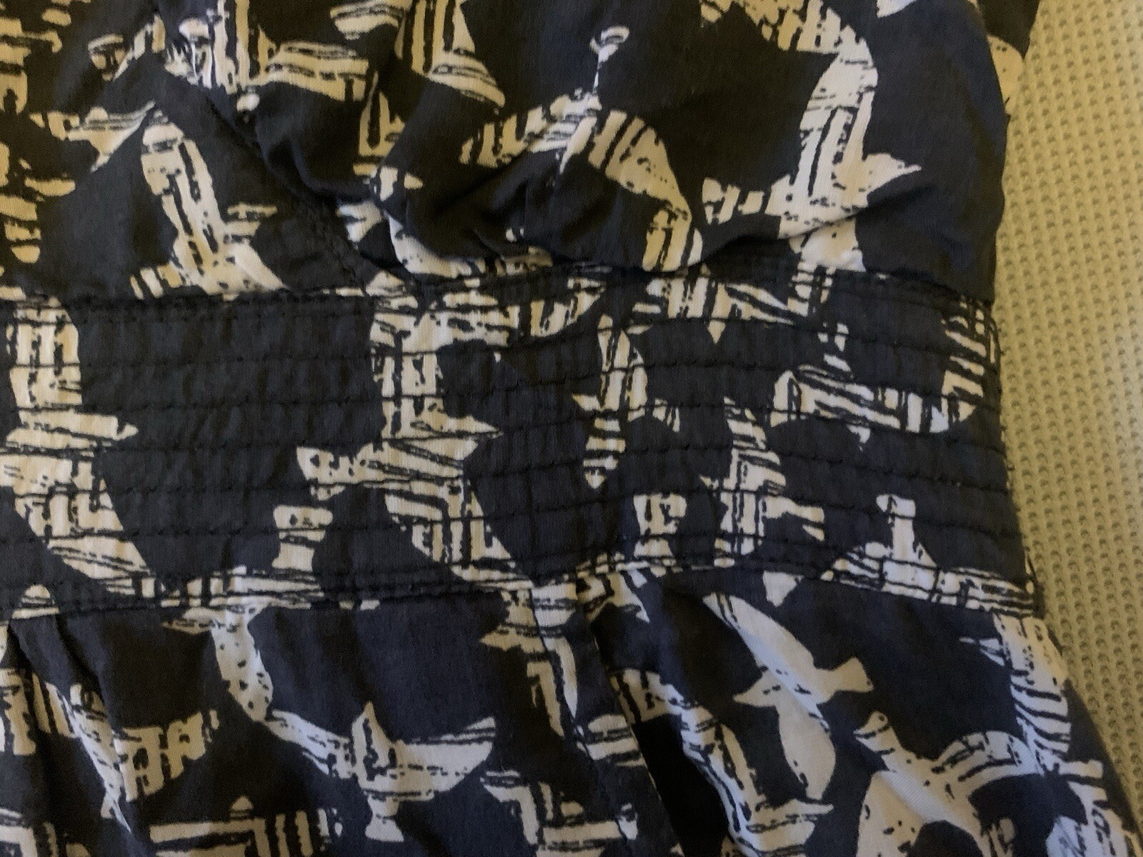 WHITE STUFF, Dark Moonlight-Dove Print-V Neck-Short Sleeve-Lined-Dress. Size 8