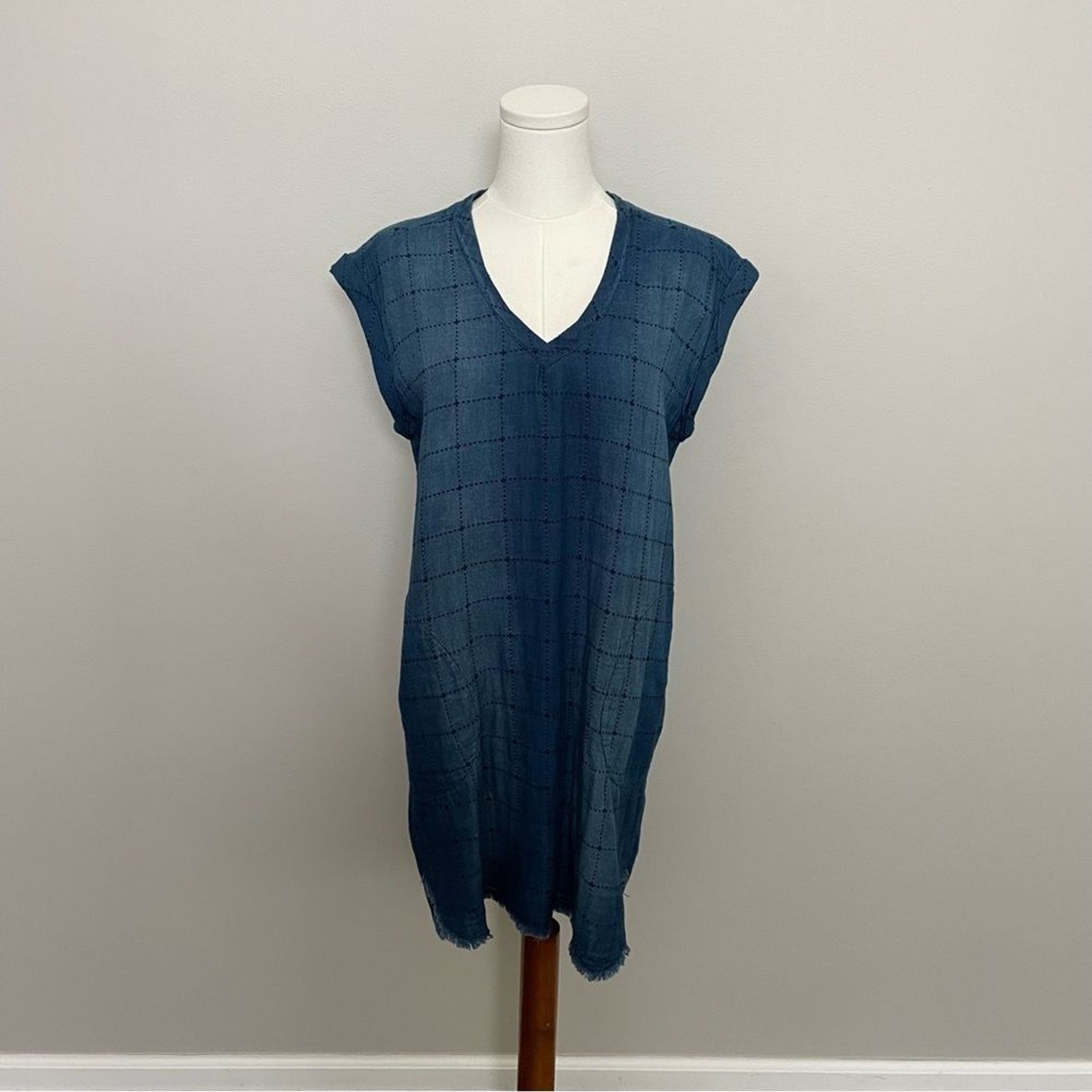 Cloth & Stone Shirt Dress Sheath Pockets Cuffed Sleeves Quilted Raw Hem Blue