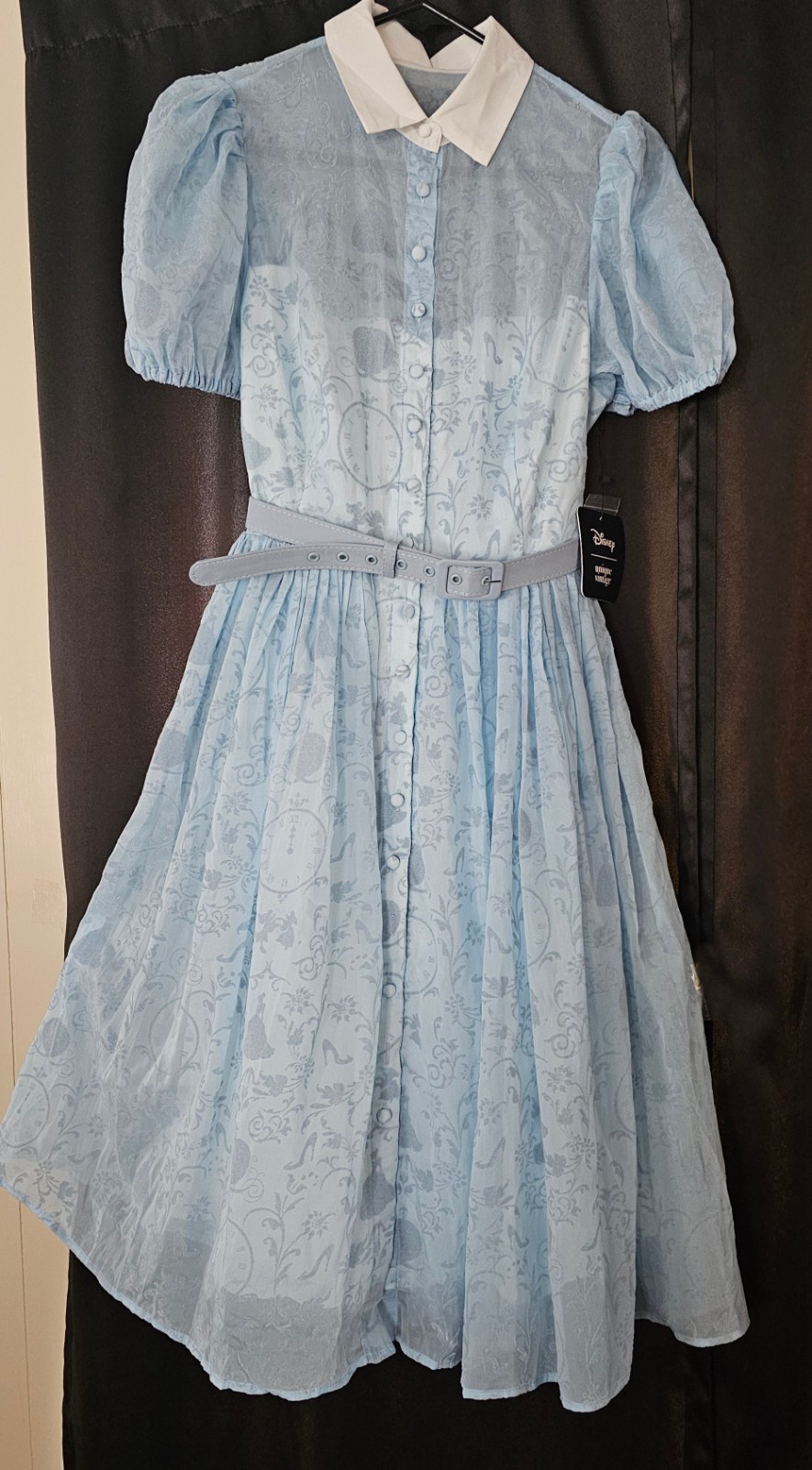 DISNEY CINDERELLA X UNIQUE VINTAGE THE CLOCK STRIKES MIDNIGHT Size Medium