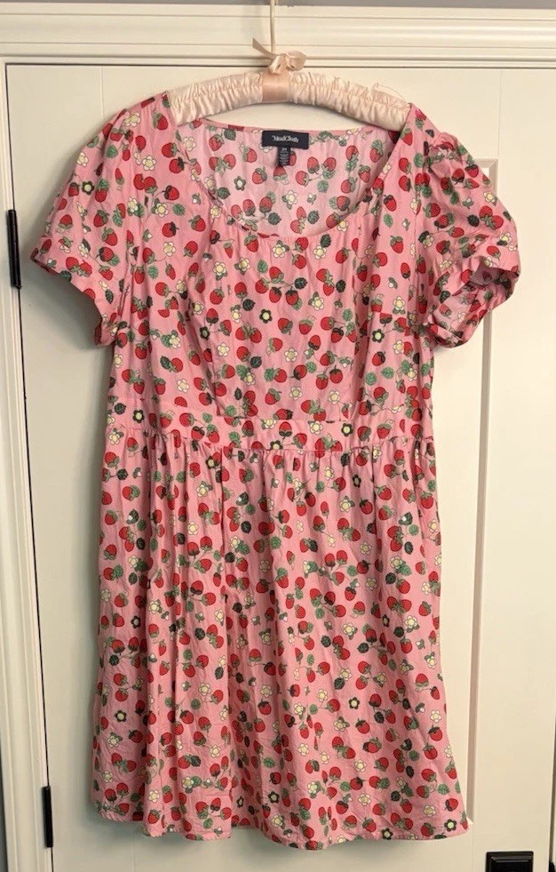 ModCloth Sz 2X Strawberry Print Dress Short Sleeve Cotton