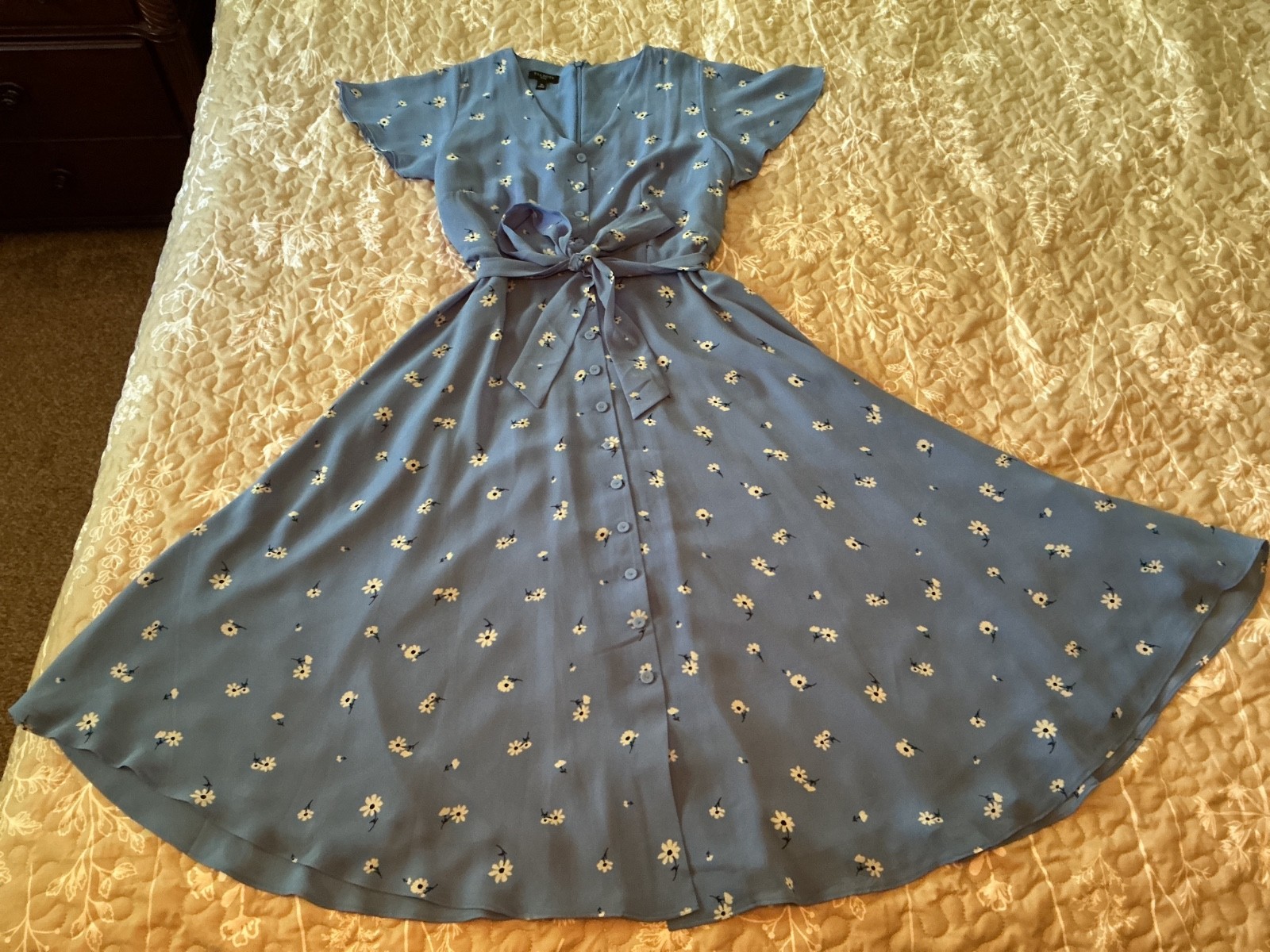 Talbots Dress Women’s Size 4P Floral Print V-Neck Tie Waist Midi Flowy Lined