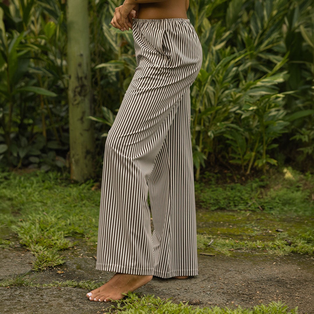 NWT Albion Fit Slip On Trouser, Cream Cocoa Stripe Size: Small