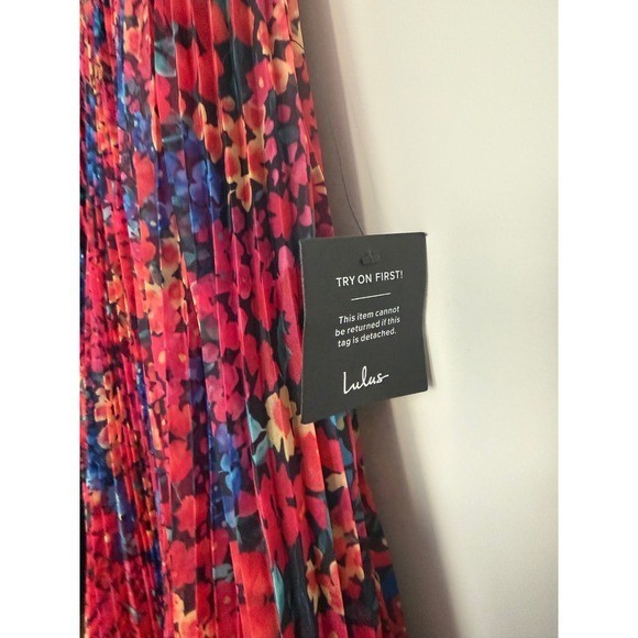 Lulus Sincerely Gorgeous Floral Pleated Midi Dress Red Blue V-Neck Straps NWT