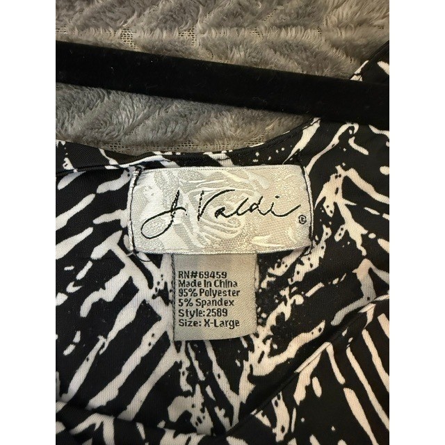 J. Valdi Black White Leaf Print V-Neck Sleeveless A-Line Dress Size XL 0185
