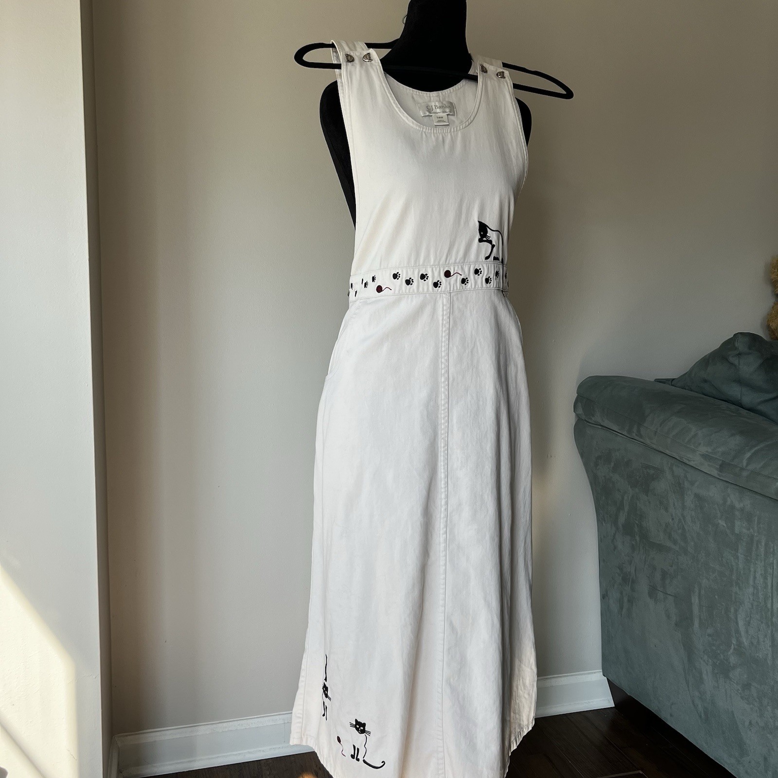 Black Cat Embroidered Cream Pullover Dress Cat Buttons Pockets One Of A Kind