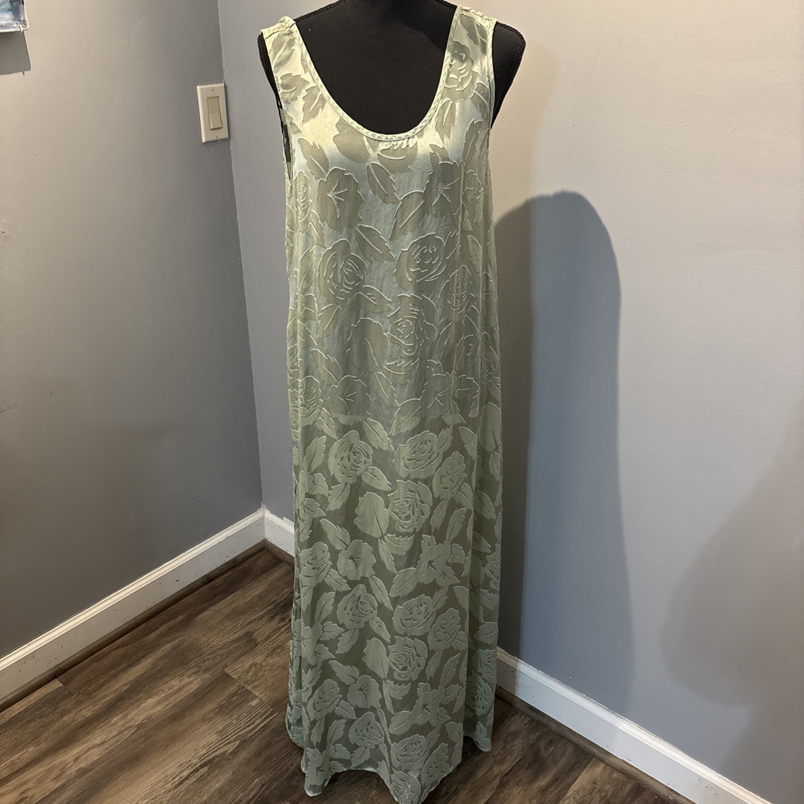 Andres Green Semi-sheer Slip Dress embossed floral pattern Nightgown Size M