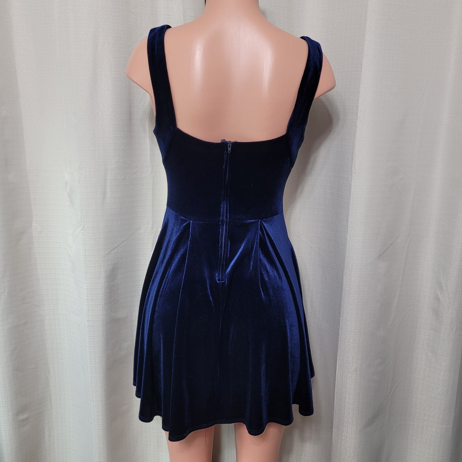 B. Darlin Sleeveless Velvet Fit And Flare Dress Junior’s Sz 7 / 8 Navy Blue NWT