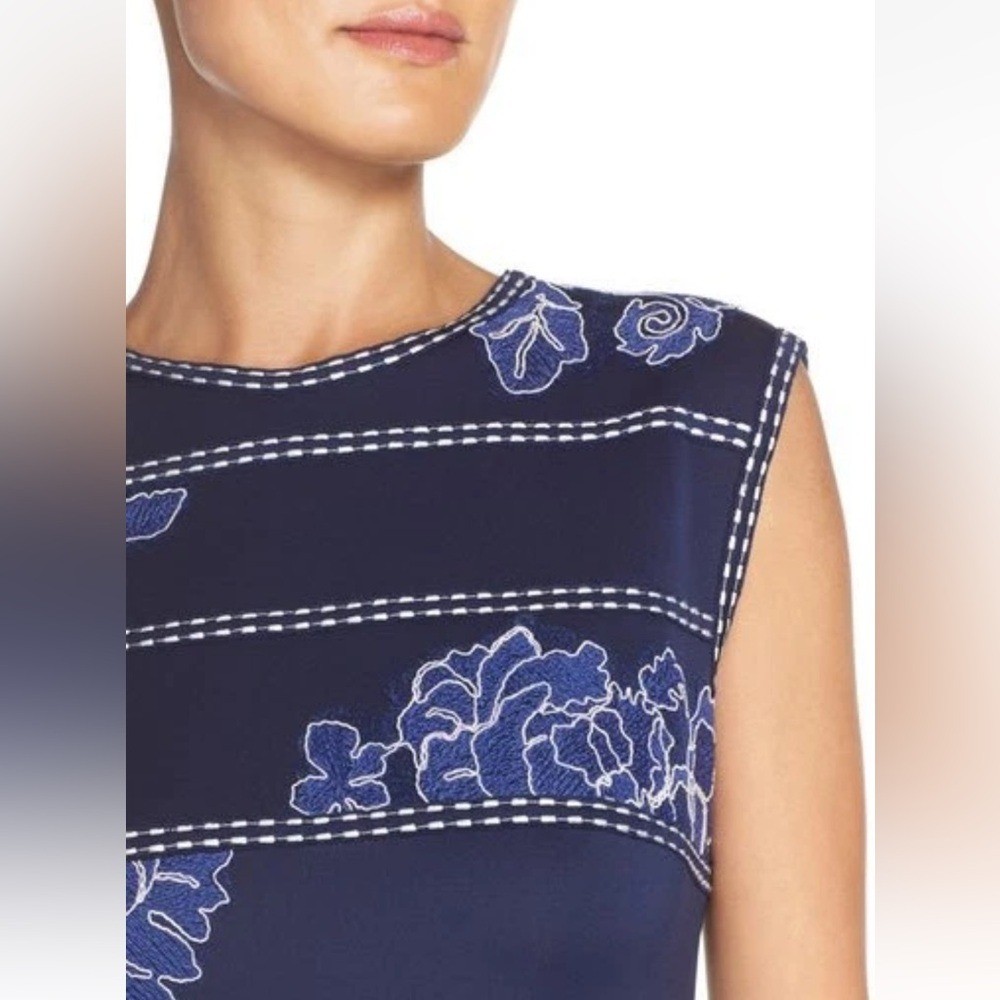 Tadashi Shoji Kitami Embroidered Sleeveless Shift Dress in blue neoprene Size S