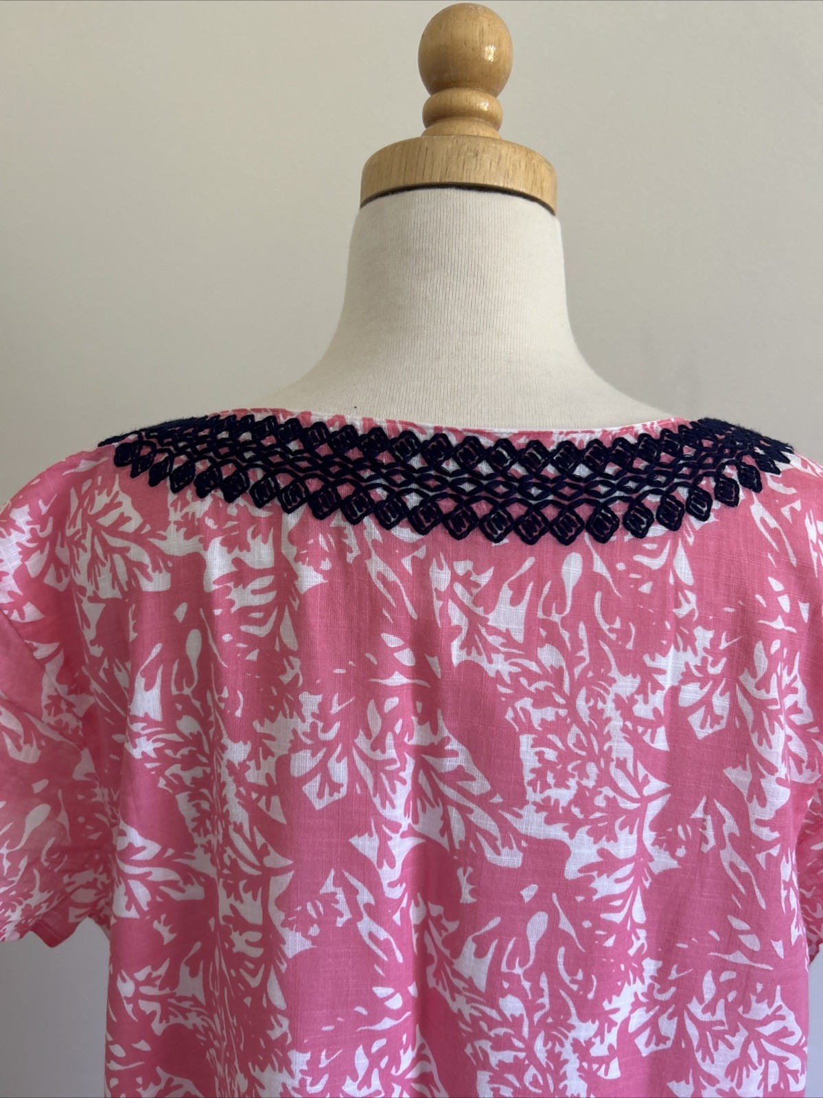 Vineyard Vines Spring Summer Dress Size 4 With Embroidery Trim Work