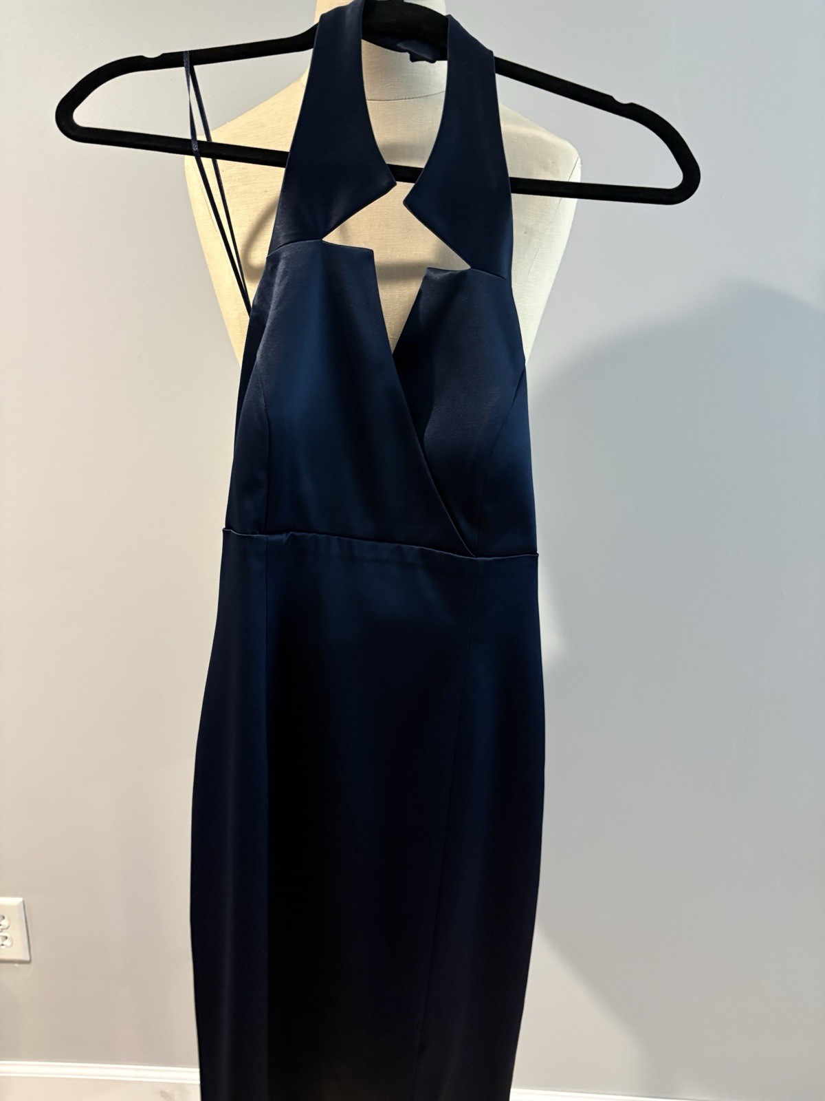 Ellen Tracy Women’s Blue Satin Halter Neck Sleeveless size 6