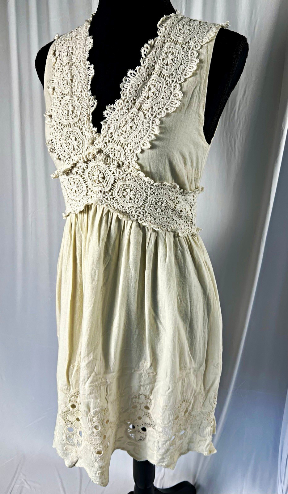 Altar’d State Crochet Lace V-Neck Mini Dress Cream Ivory Boho NWOT Small