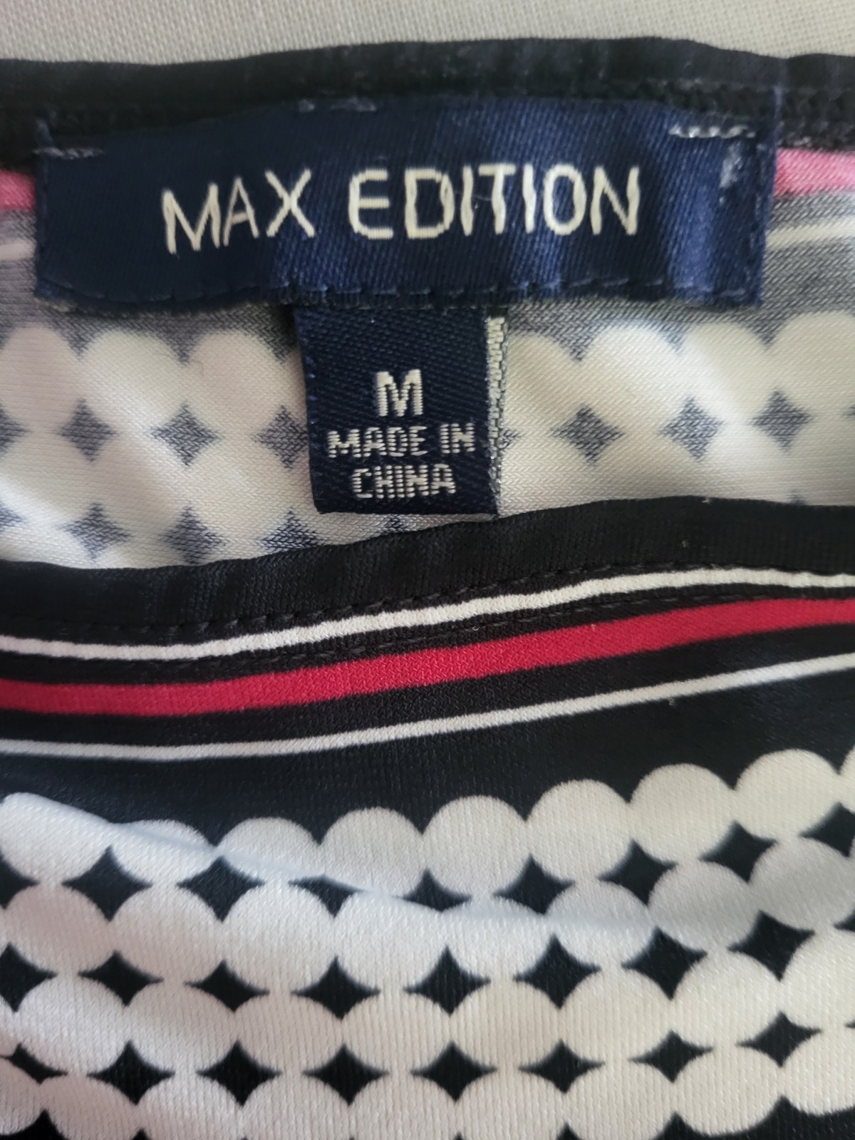 Max Edition Geometric Half Sleeve Sheath Dress Size Medium Lightweight Stretch