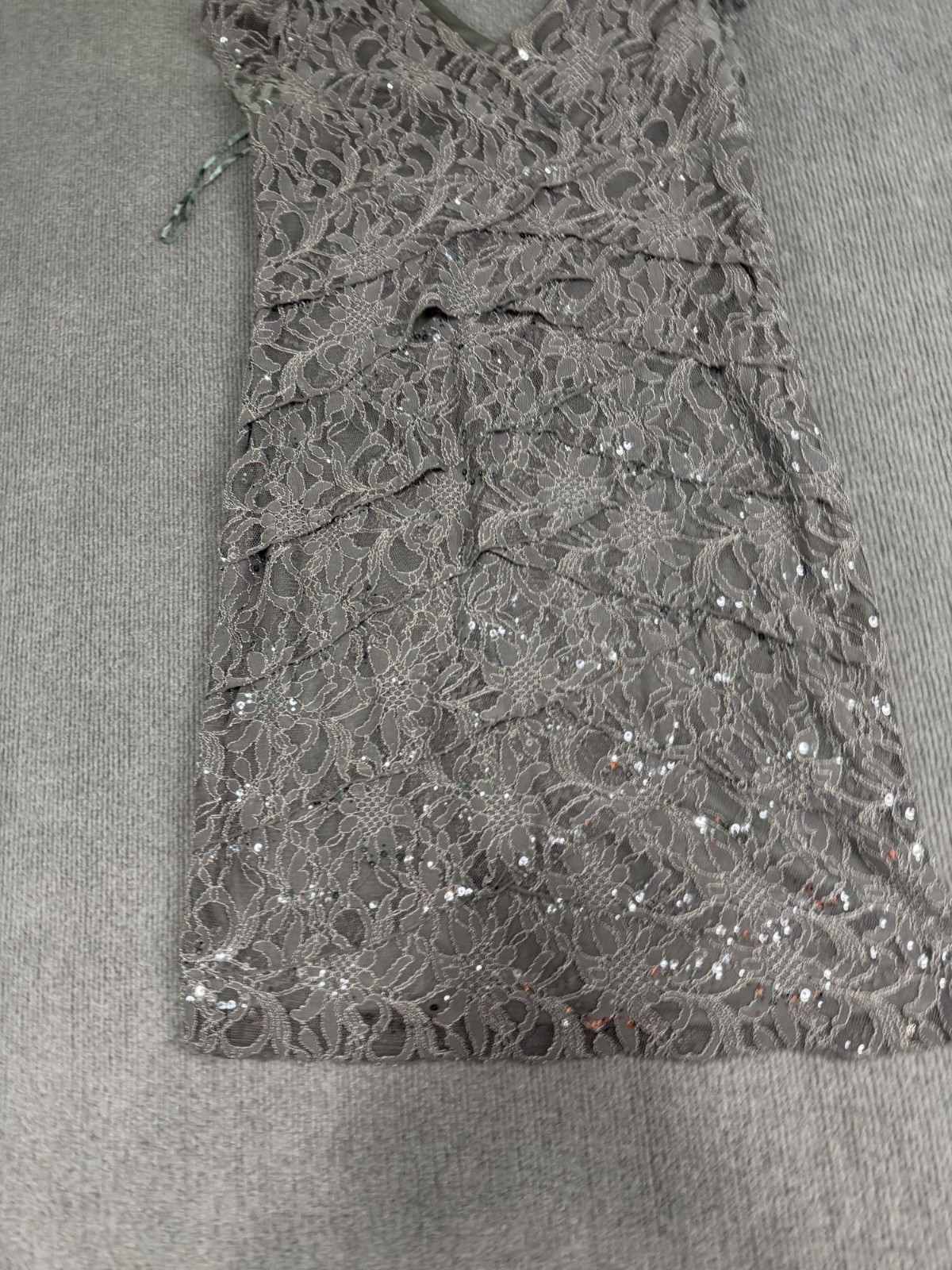 Scarlett Gray Lace Sequin Tiered V-Neck Cocktail Dress Size 16