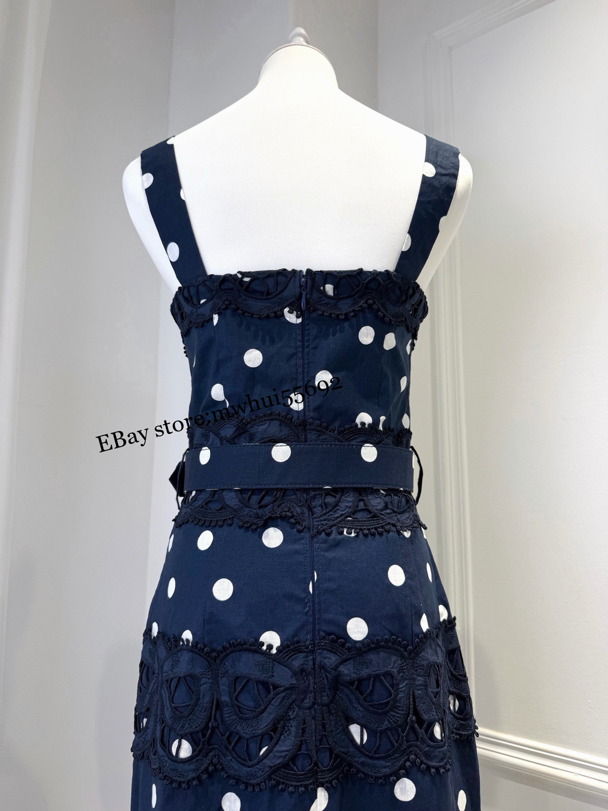2026 retro print dress luxury elegant temperament holiday shoulder strap dress