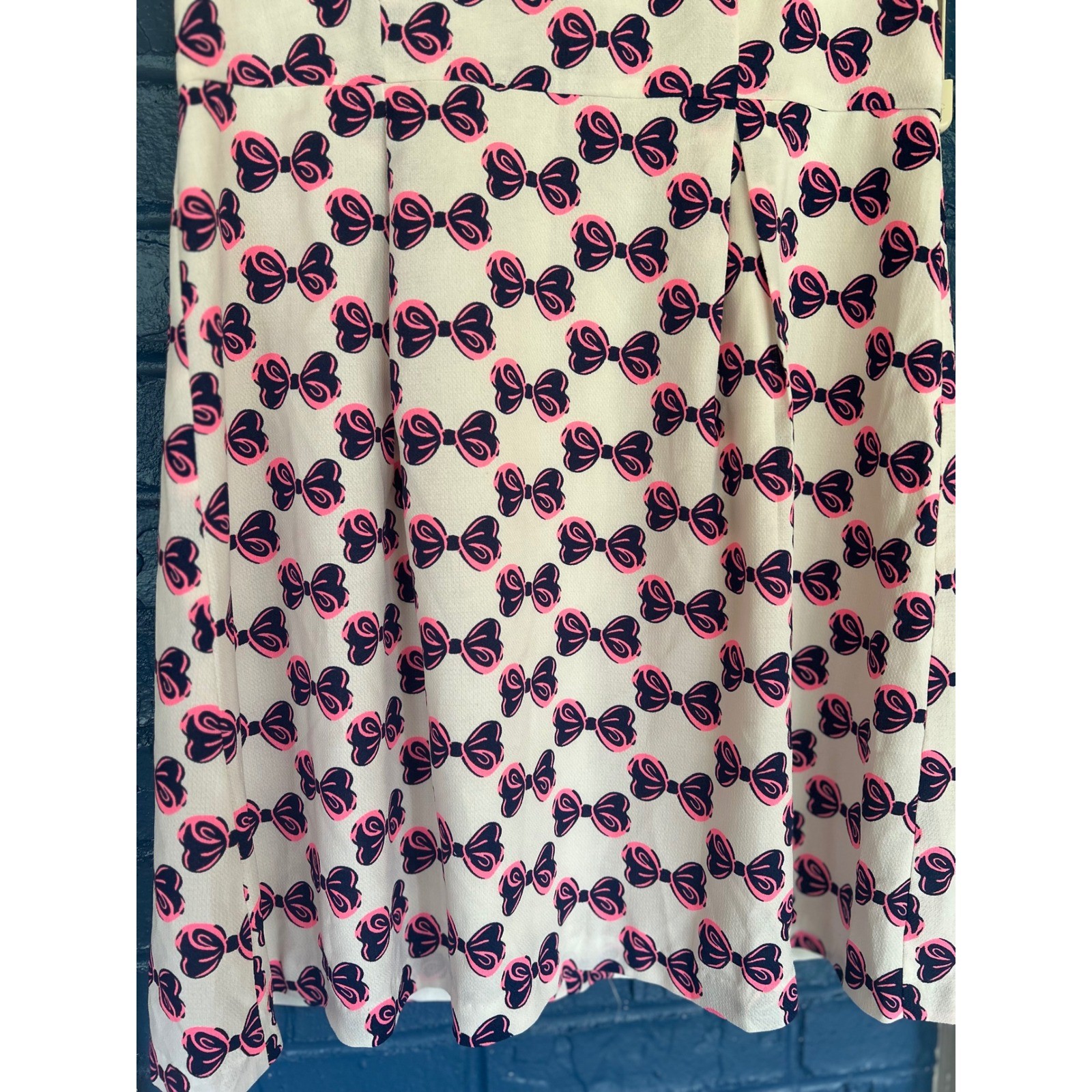 Bow Print Lace Neck Dress Ivory Pink Navy Sleeveless Women’s M , Deep or Shallow
