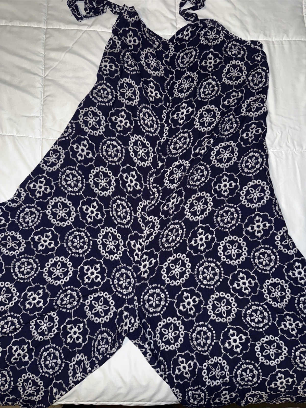 Stylish Flattering Paisley Blue Vince Camuto Strappy Gauchos W/ Pockets Large