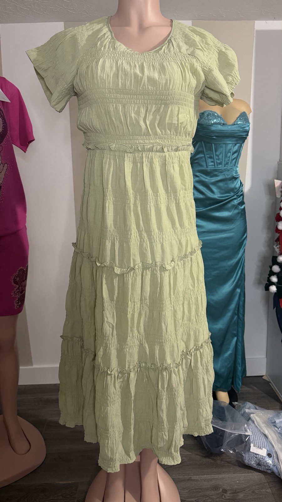 Petallush Green Solid Tiered Ruffle Midi Dress Round Neck Flutter Sleeve XS