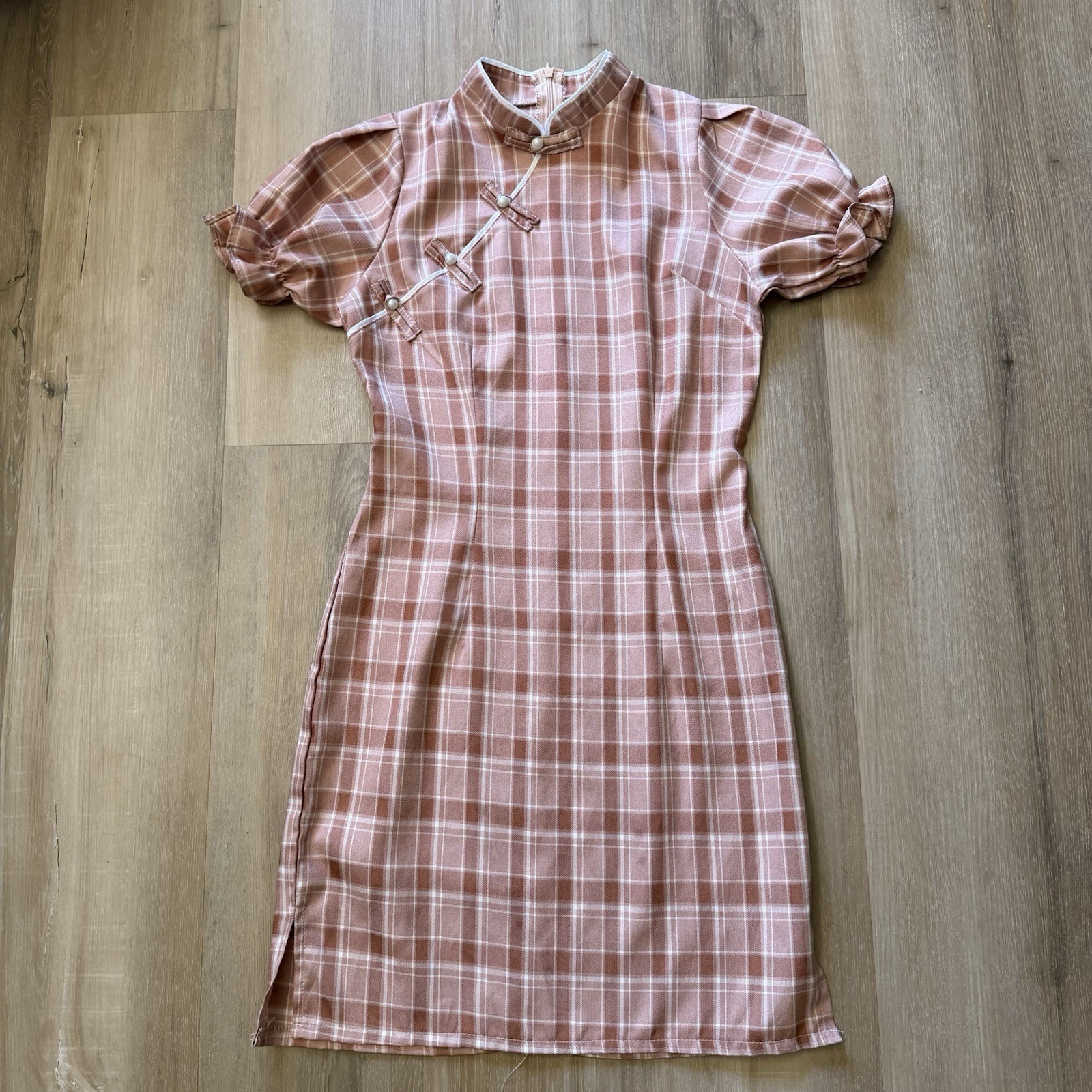 Pink Woman’s Cheongsam/Qipao Chinese Style Dress US Size Small with Pearl Button