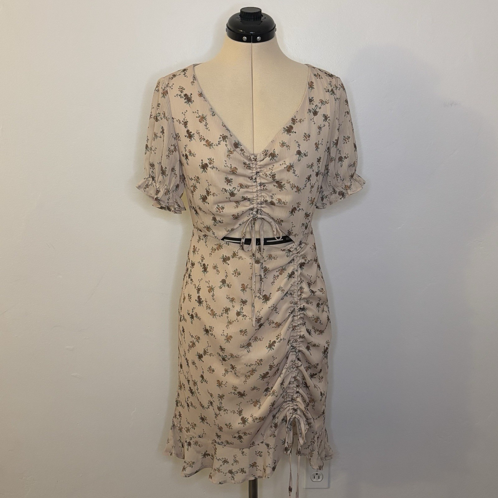 Storia Beige Floral Puff Sleeve Cutout Mini Dress With Adjustable Cinch Ties, M
