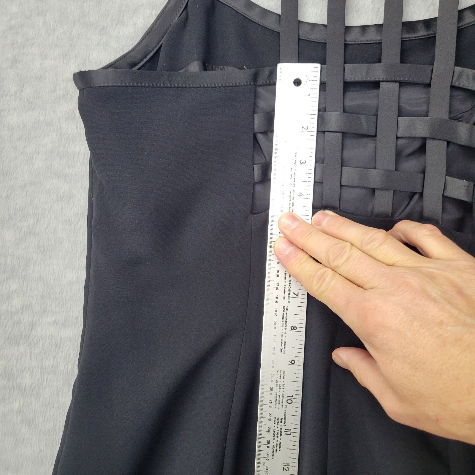 Amanda Smith Dress Lined Black Sheath Knee Length Lattice Back Women’s Size 12