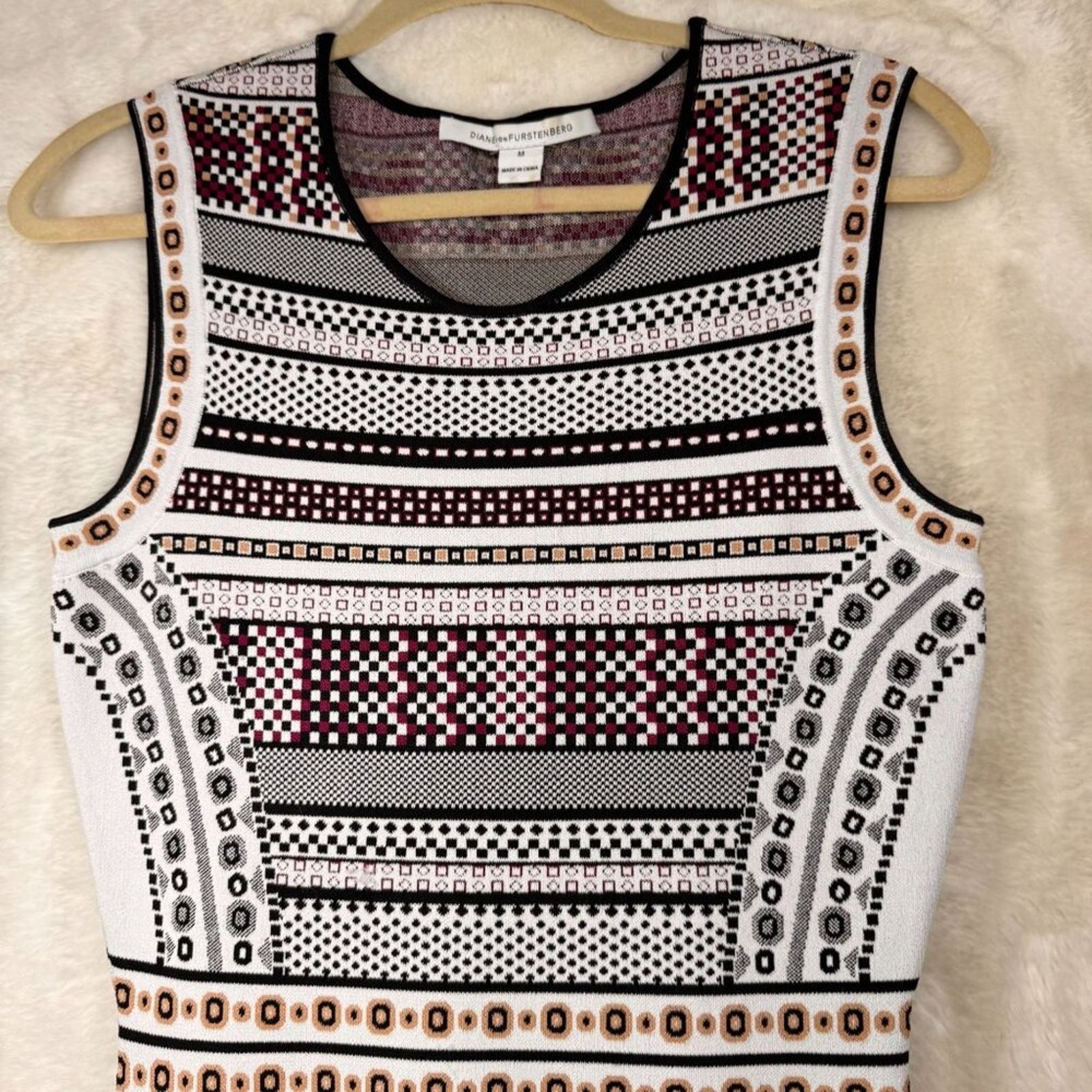 Diane Von Furstenberg Geometric Print Knit Dress Size M