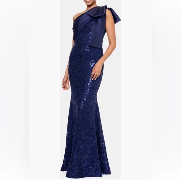 Betsy and Adam Navy Blue Bow Embroidered Sequin Sleeveless Gown Size 4 $299