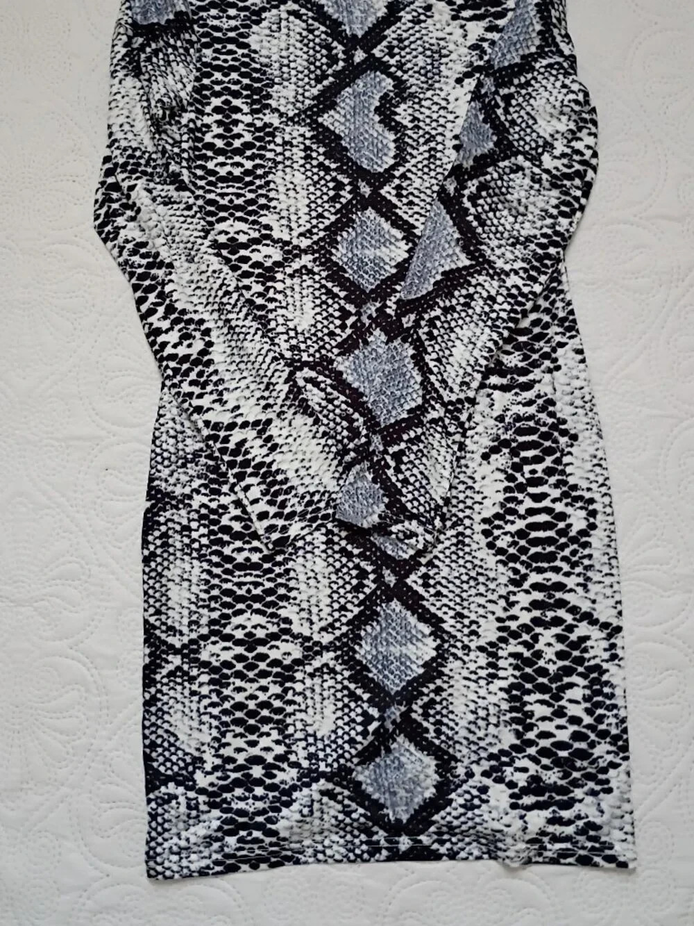 NWOT SHEIN Snake Print Bodycon Mini Dress Size Small Mock Neck Long Sleeve