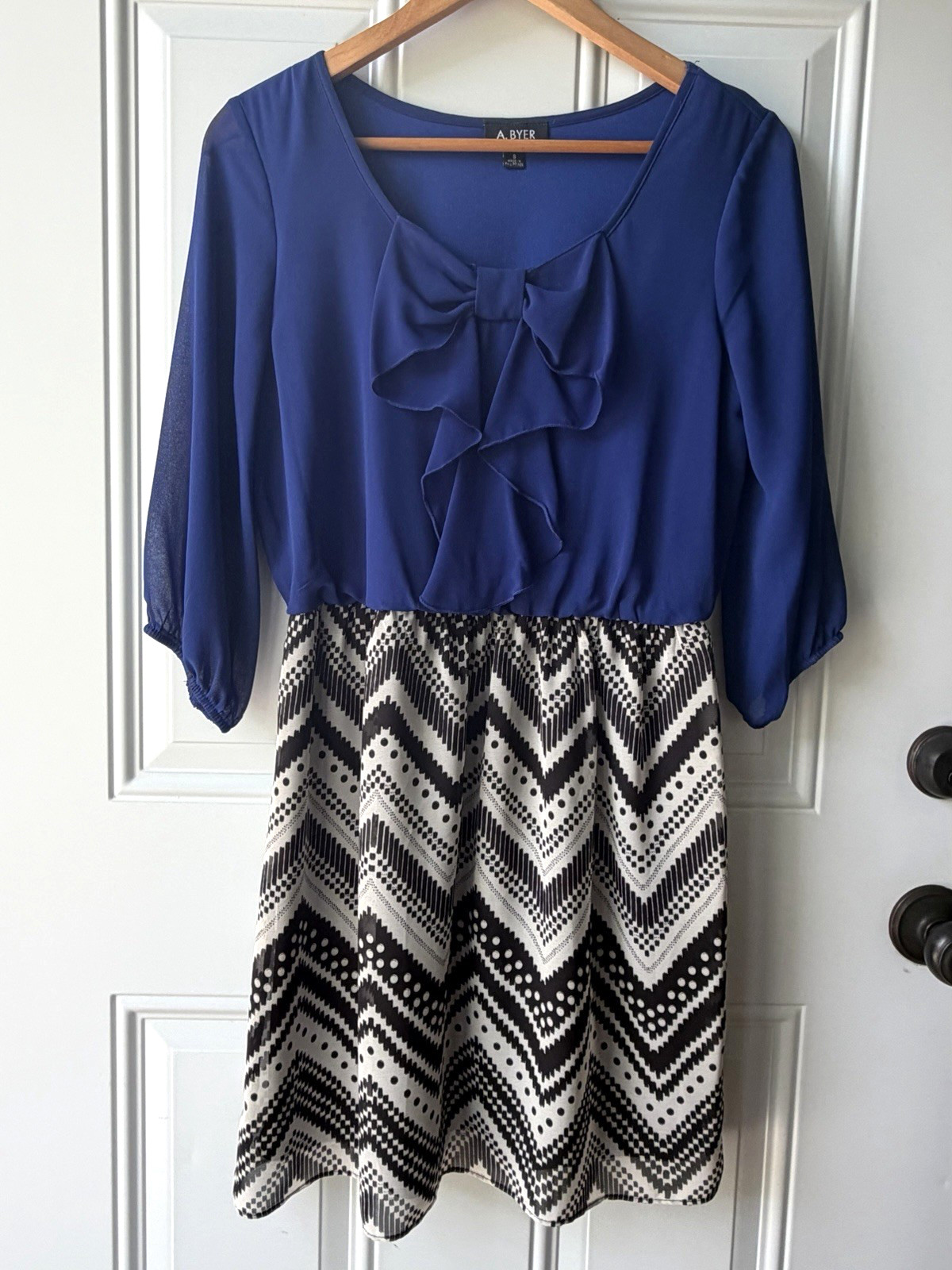 Small Modcloth Black, White, Royal Blue Chevron Chiffon Bow Dress 3/4 Sleeve
