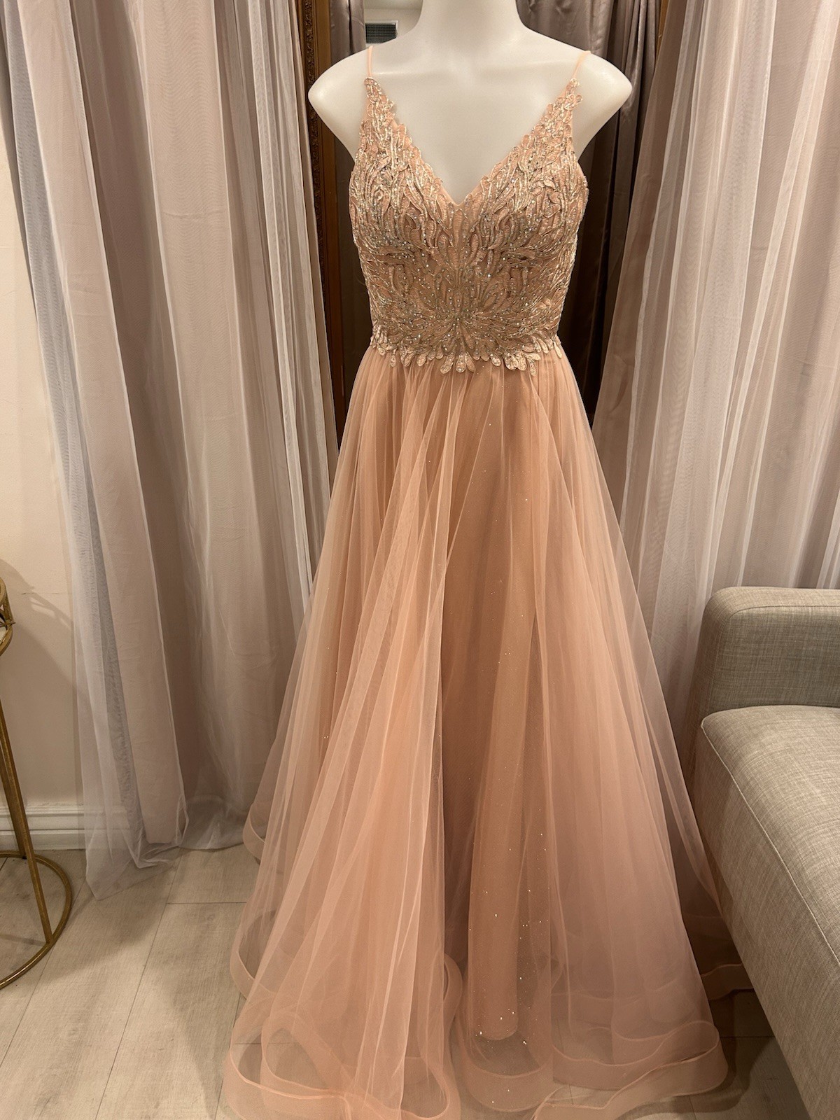 Cinderella Divine Blush Tulle Beaded Sequin Ball Gown V-Neck Zip, Size 6